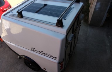 Kit panneau solaire + batterie + onduleur 220V